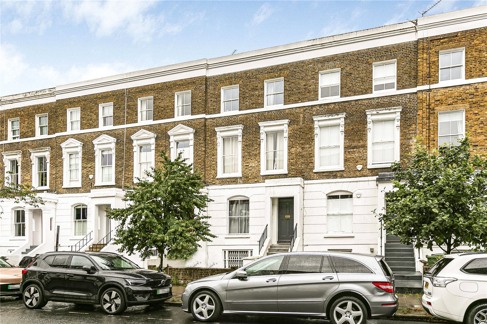 Flat Fentiman Road in Greater London