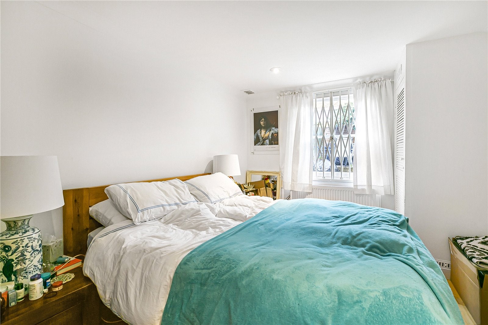 Flat Fentiman Road in Greater London