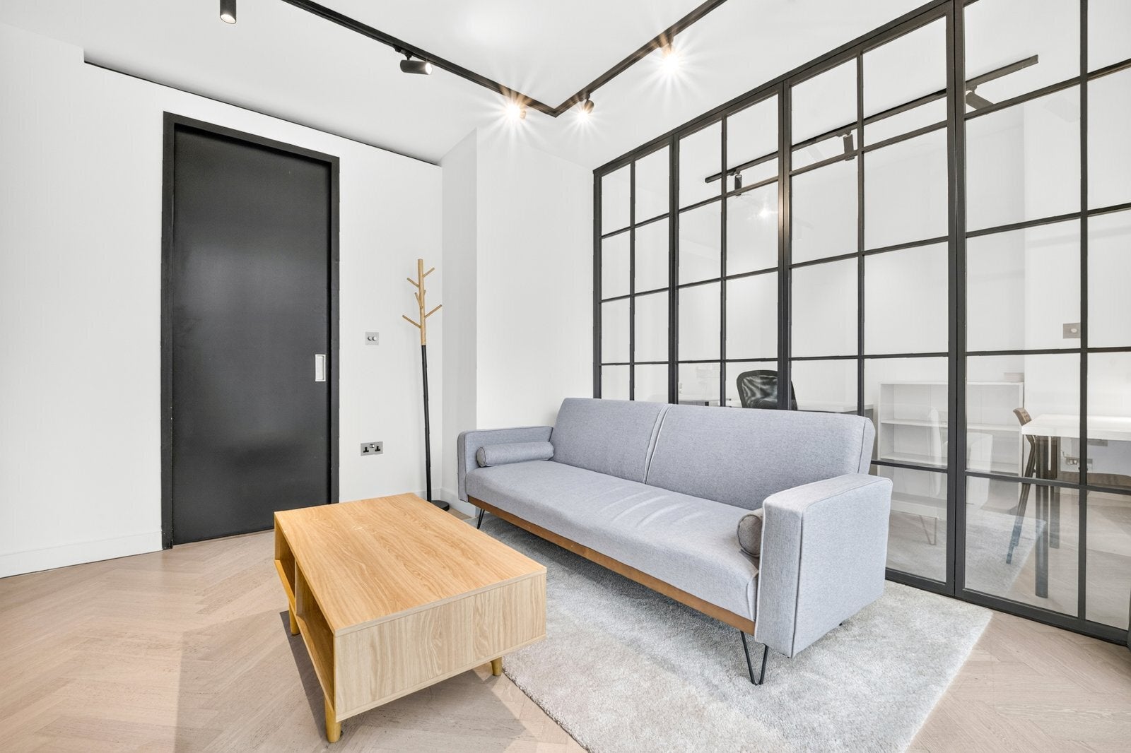 Flat Earl Street in Greater London