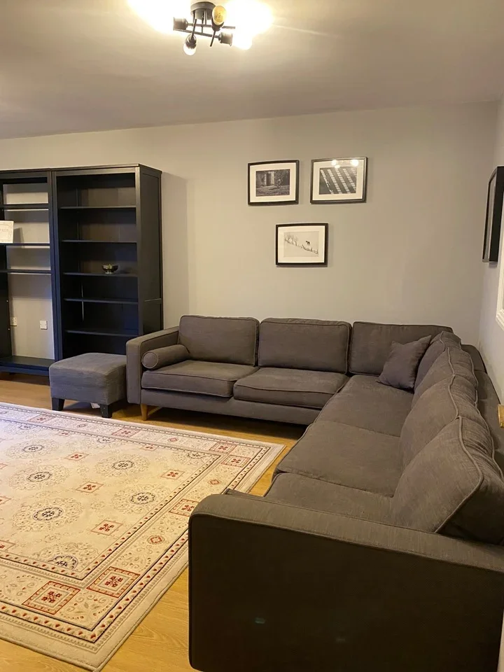 Flat Rookery Way in Greater London