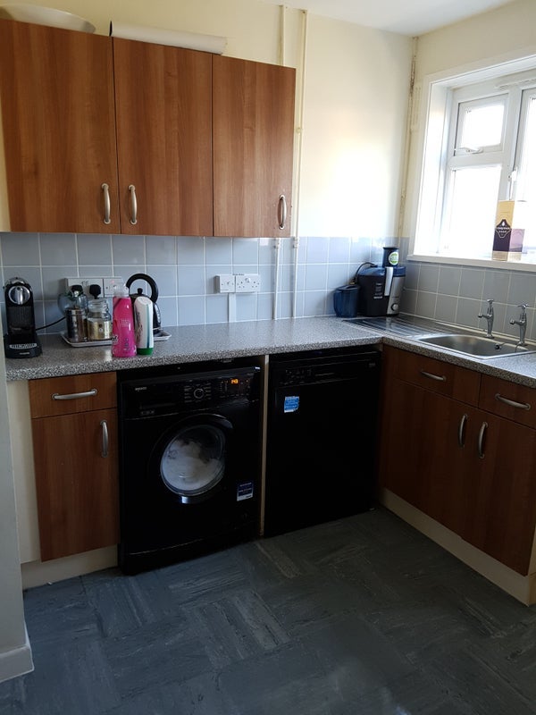 Room Ravenglass Crescent in Bristol
