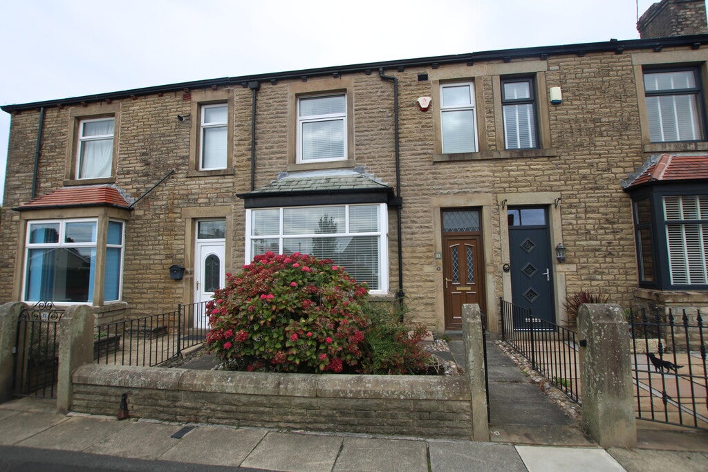 Room Queensborough Road in Hyndburn
