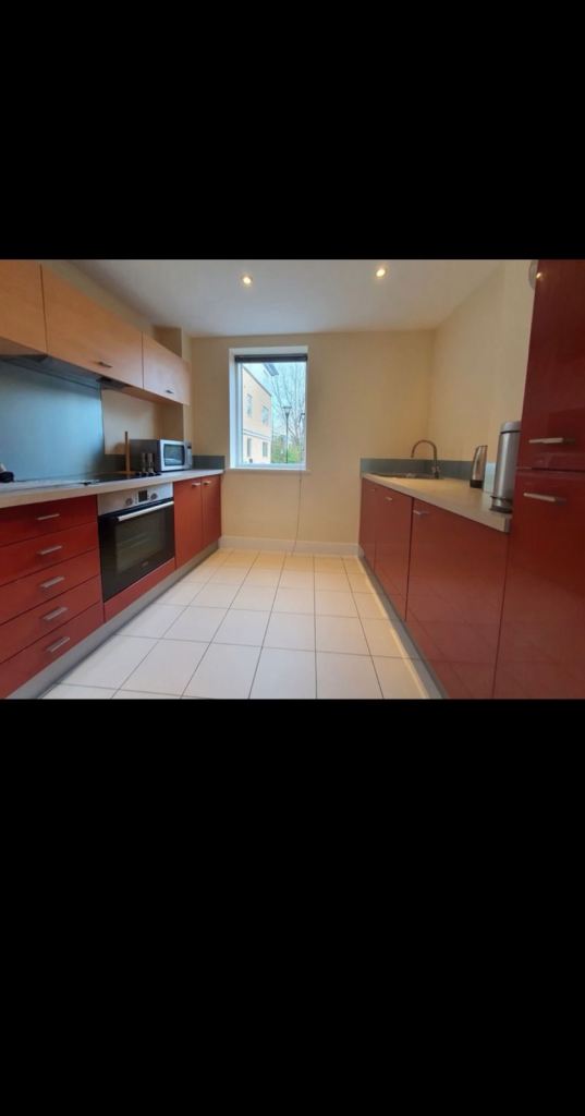 Flat Ryemead Way in High Wycombe Community Board