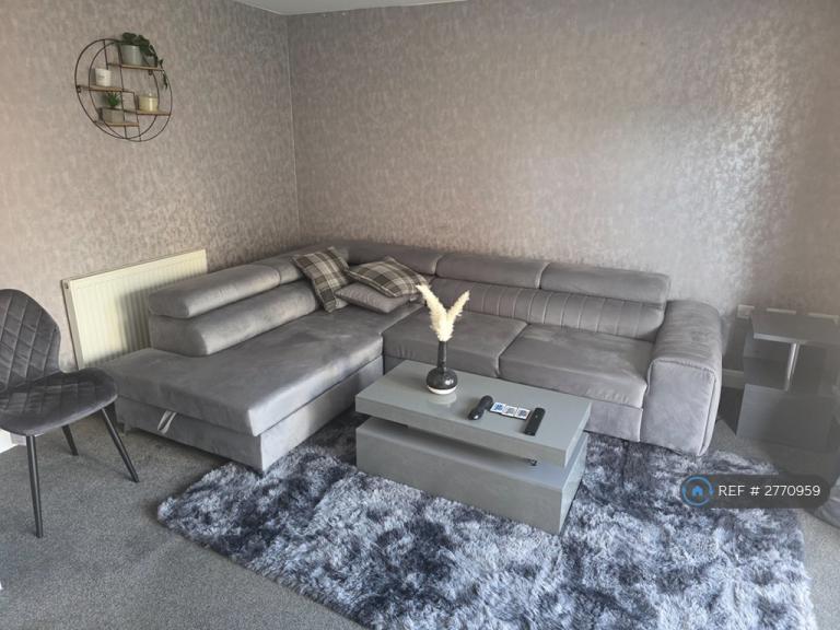 Room South Parkway in Leeds