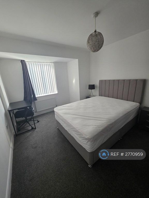 Room South Parkway in Leeds