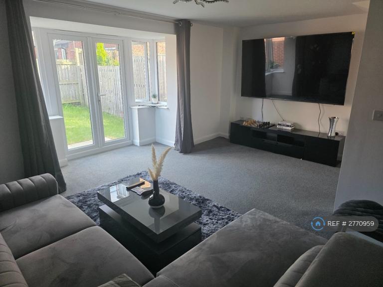 Room South Parkway in Leeds
