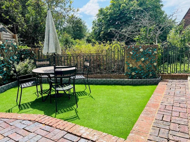 Flat Winchelsea Road in Rother