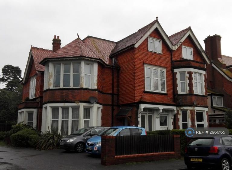Flat Argyll Road in Bournemouth