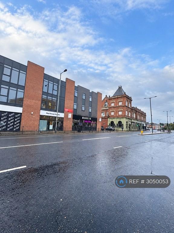 Room Cramond Avenue in Liverpool