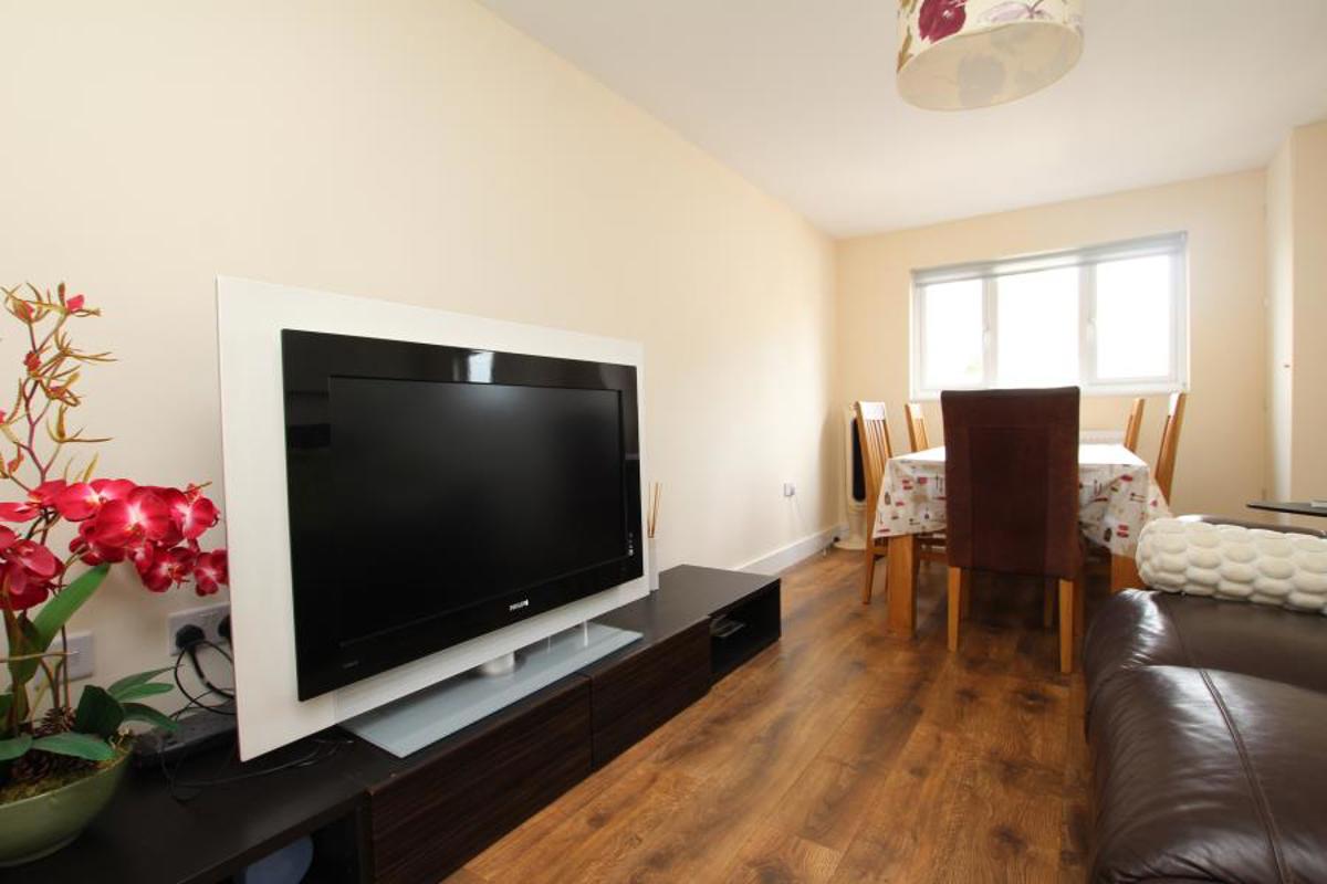 Room Home Leas Close in Stoke Gifford