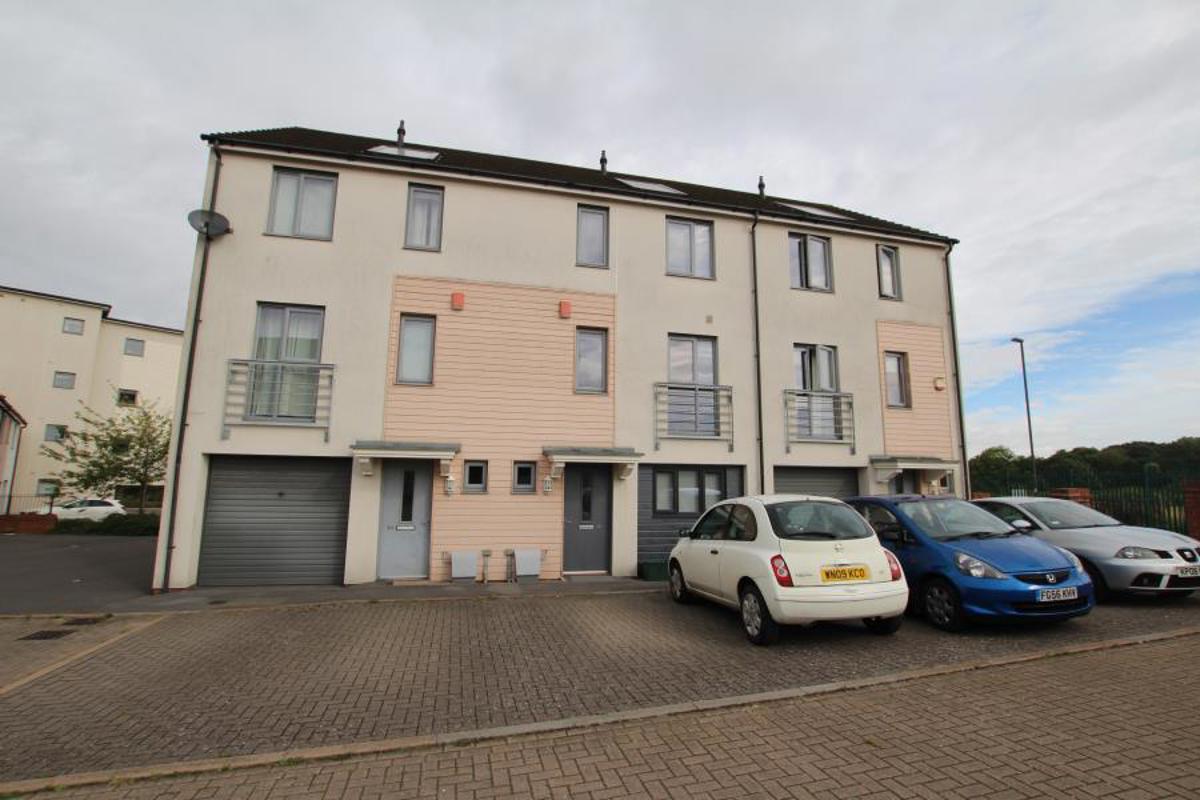 Room Home Leas Close in Stoke Gifford