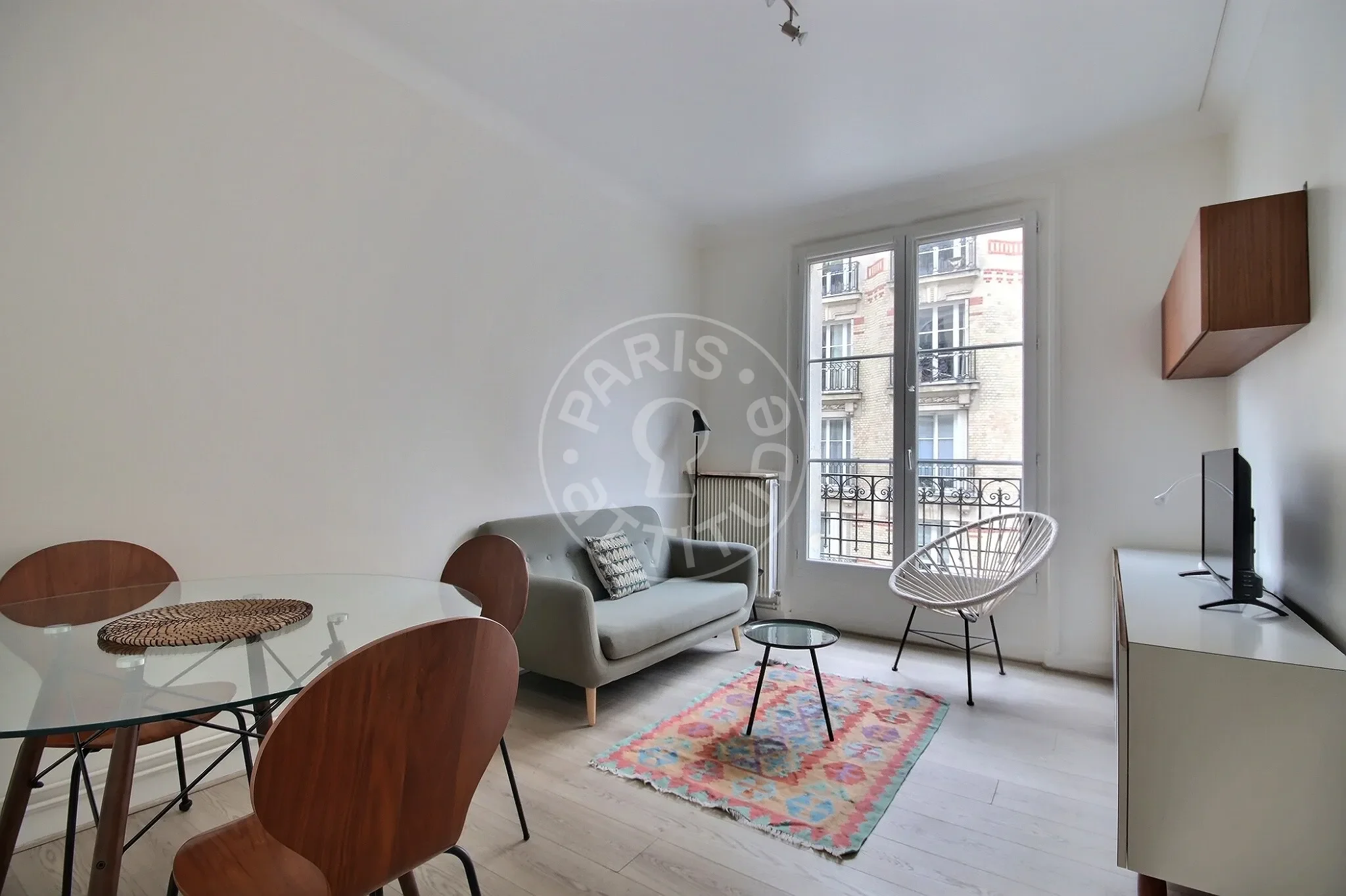 Flat Rue de Plélo in Paris