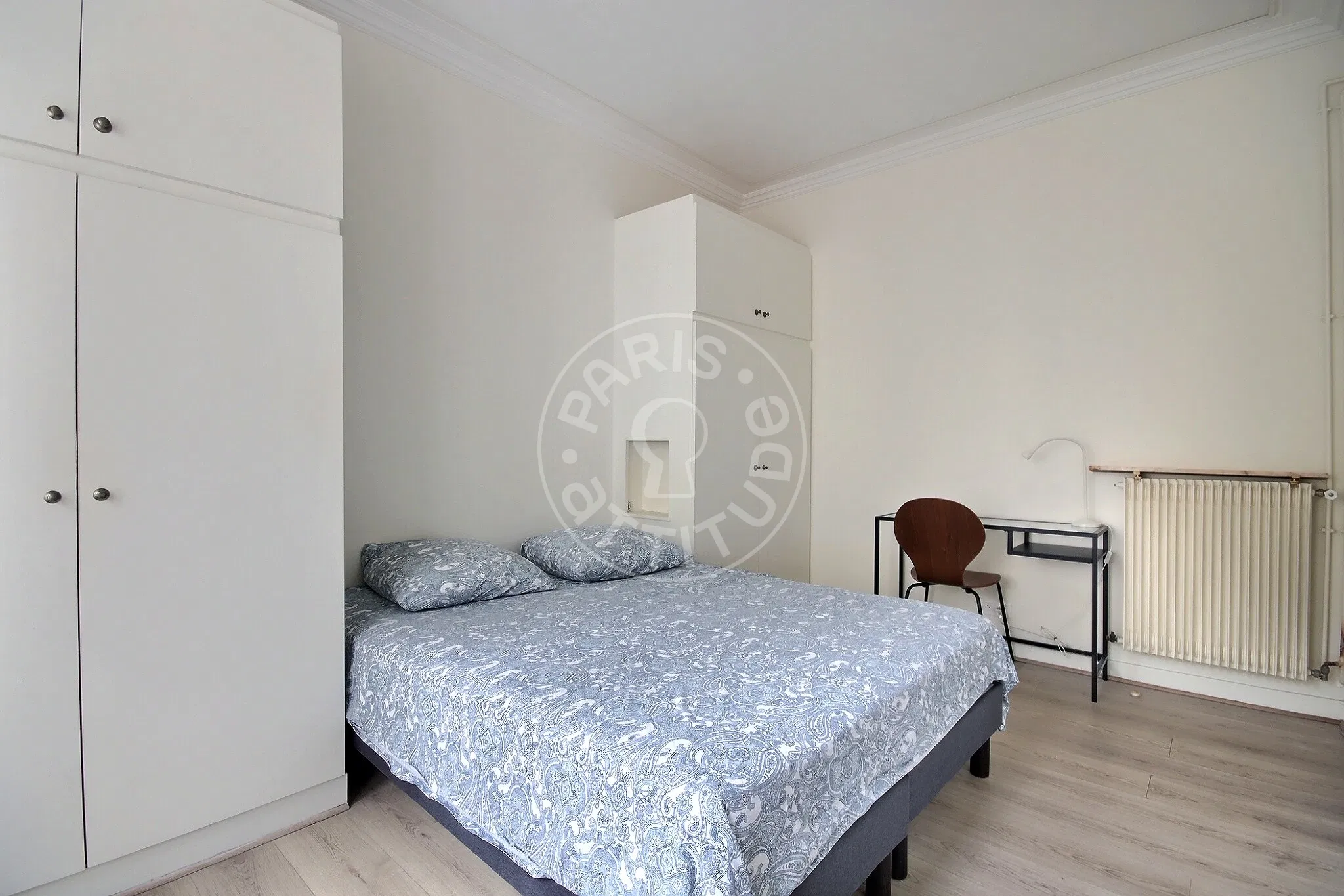 Flat Rue de Plélo in Paris