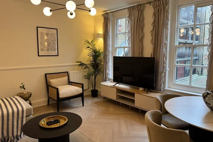 Flat Clerkenwell Road in Greater London