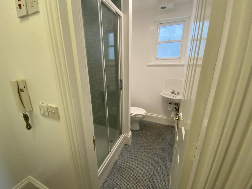 Flat Western Road in Hove