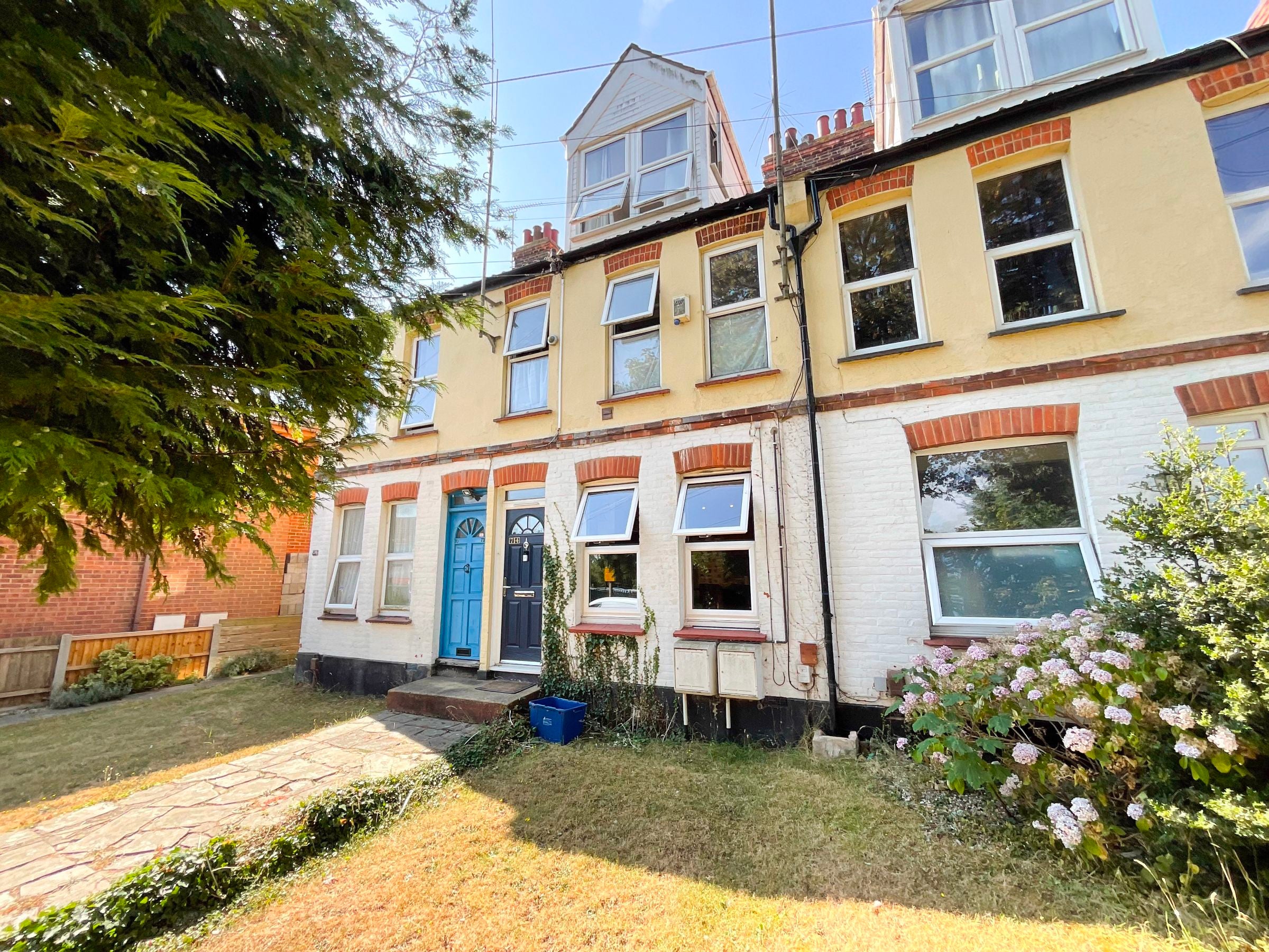 Flat Carlton Avenue in Southend-on-Sea
