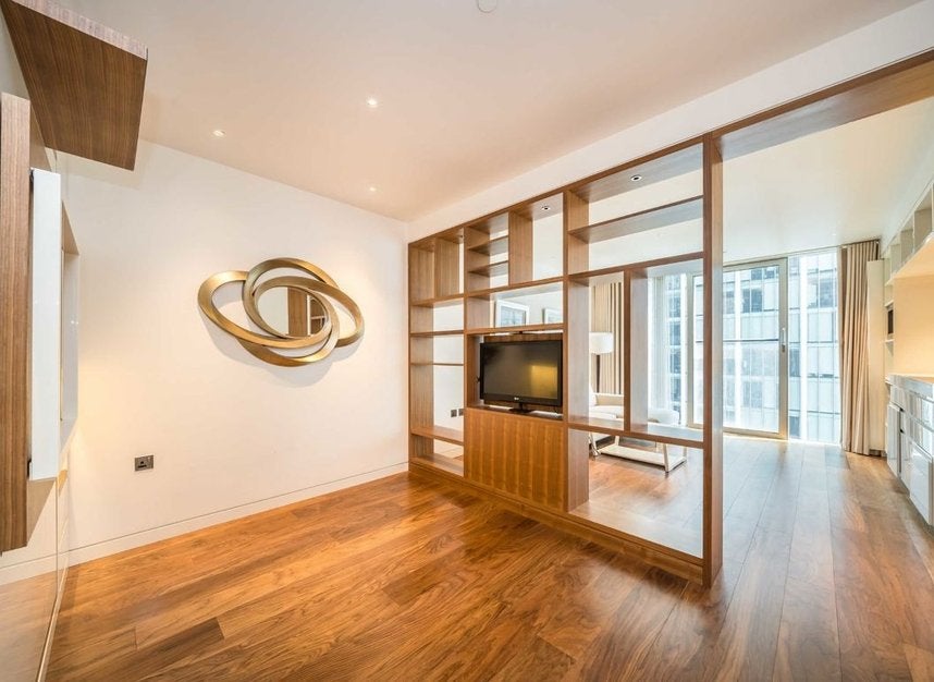 Flat Moor Lane in City of London