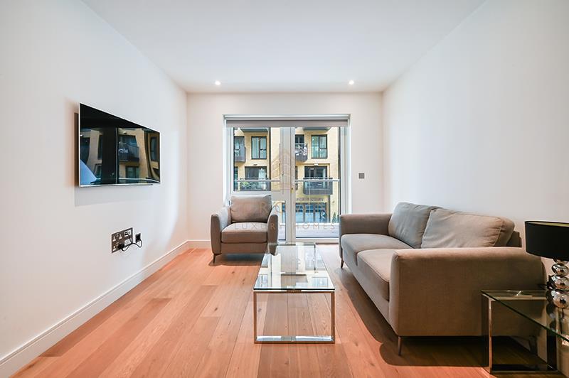 Flat Regatta Lane in Greater London