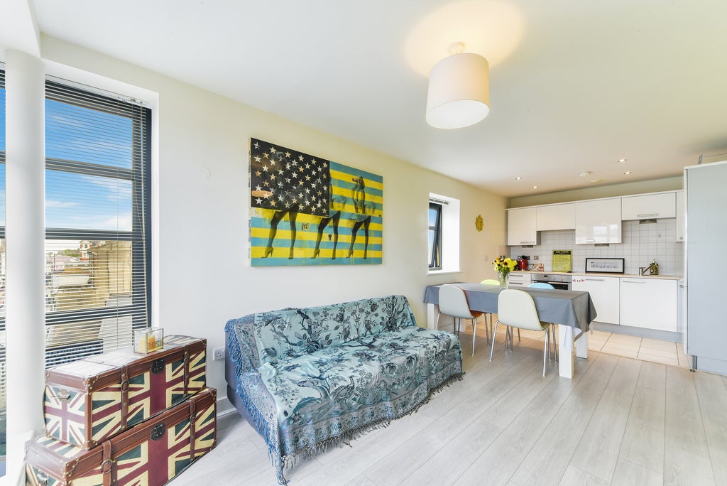 Flat Clapham Park Road in Greater London