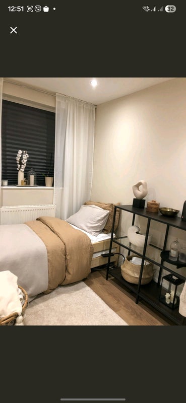 Room Basing Hill in Greater London