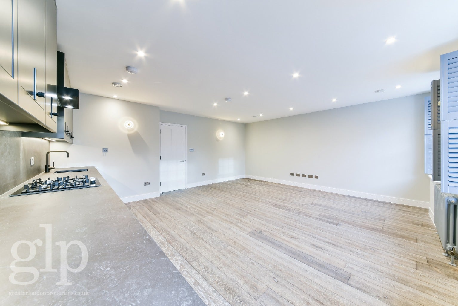 Flat Charlotte Street in Greater London