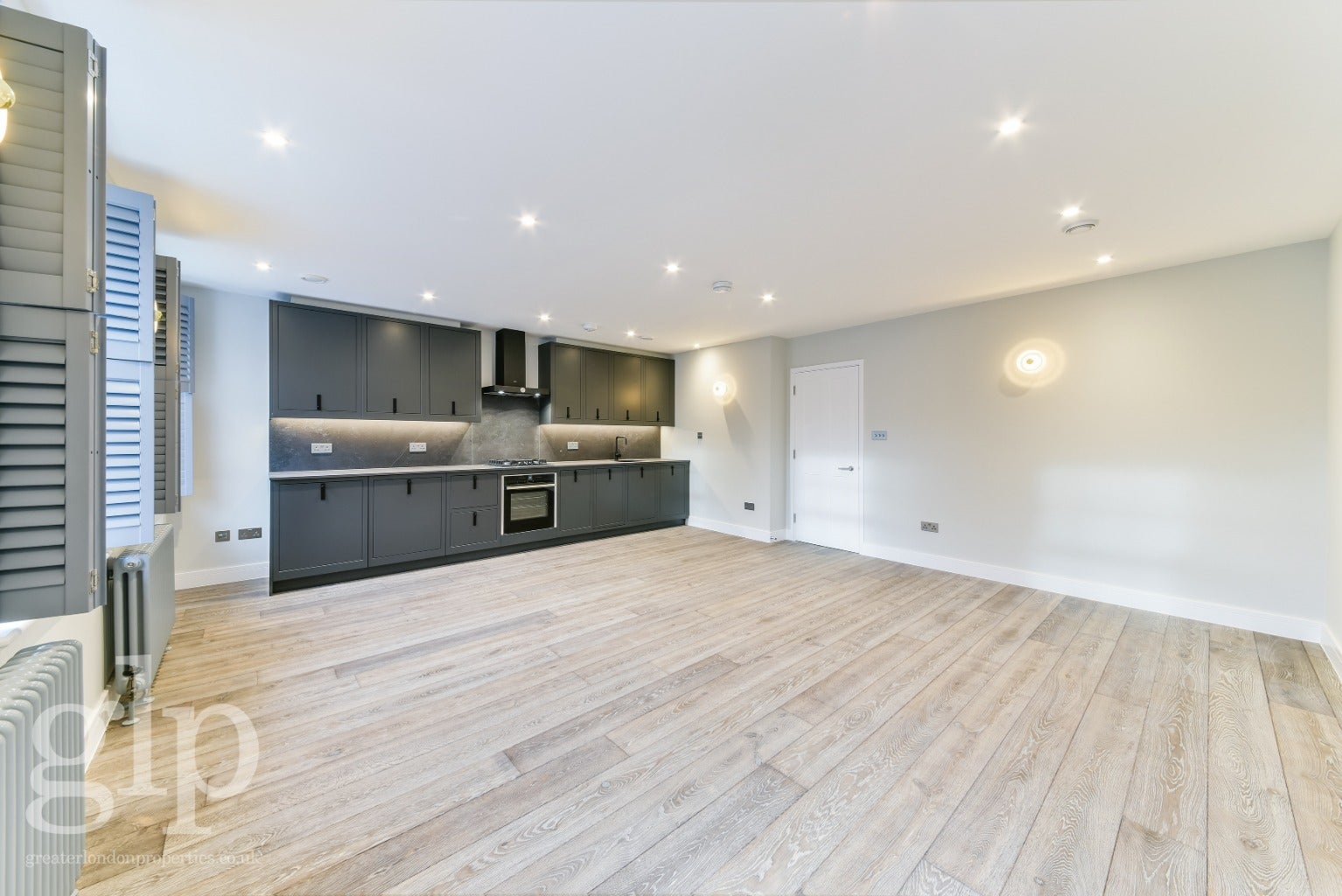 Flat Charlotte Street in Greater London