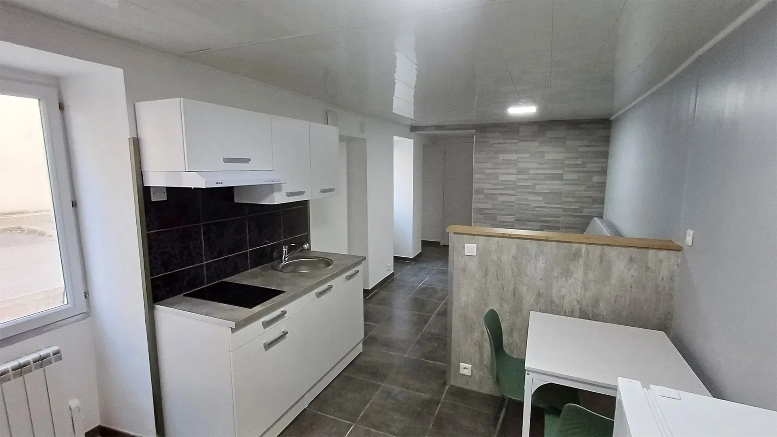Room Rue Berlioz in Saint-Denis-en-Bugey