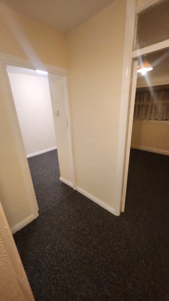 House Second Avenue in Greater London