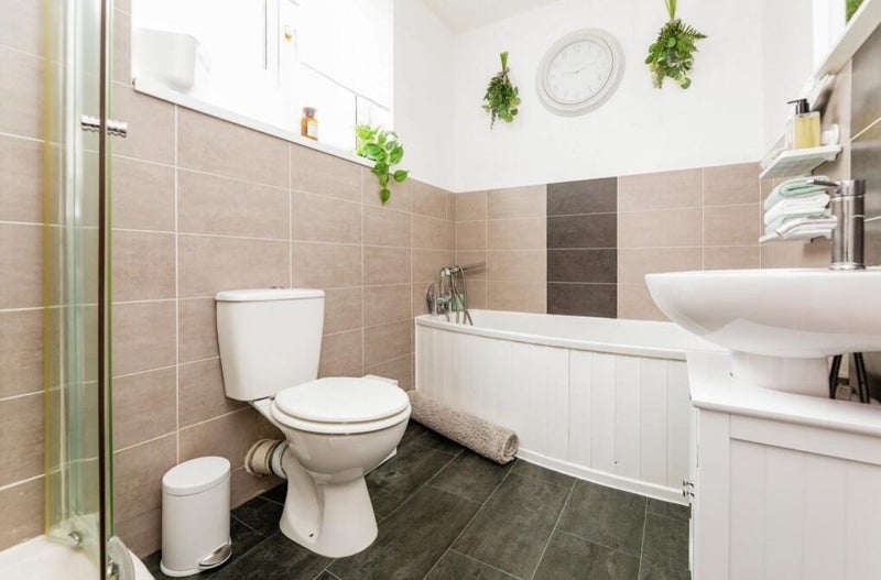 Room Lower York Street in Wombwell