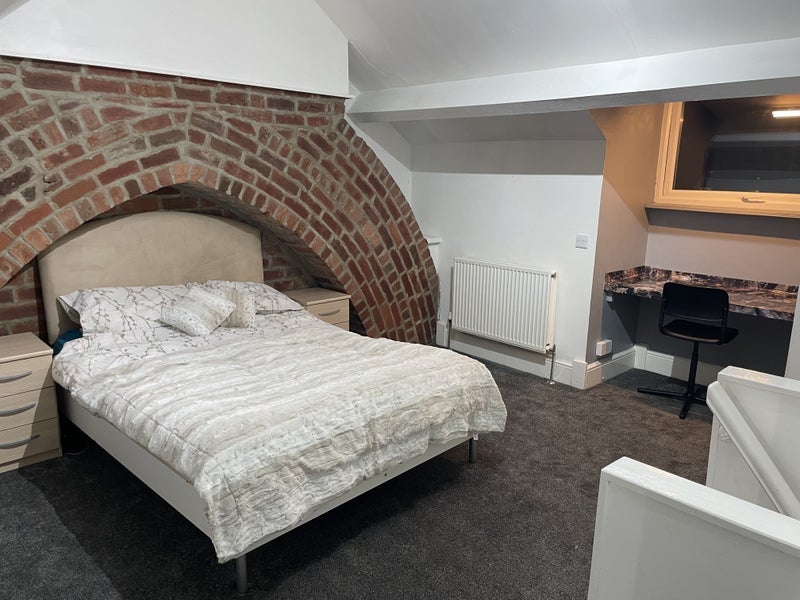 Room Lower York Street in Wombwell