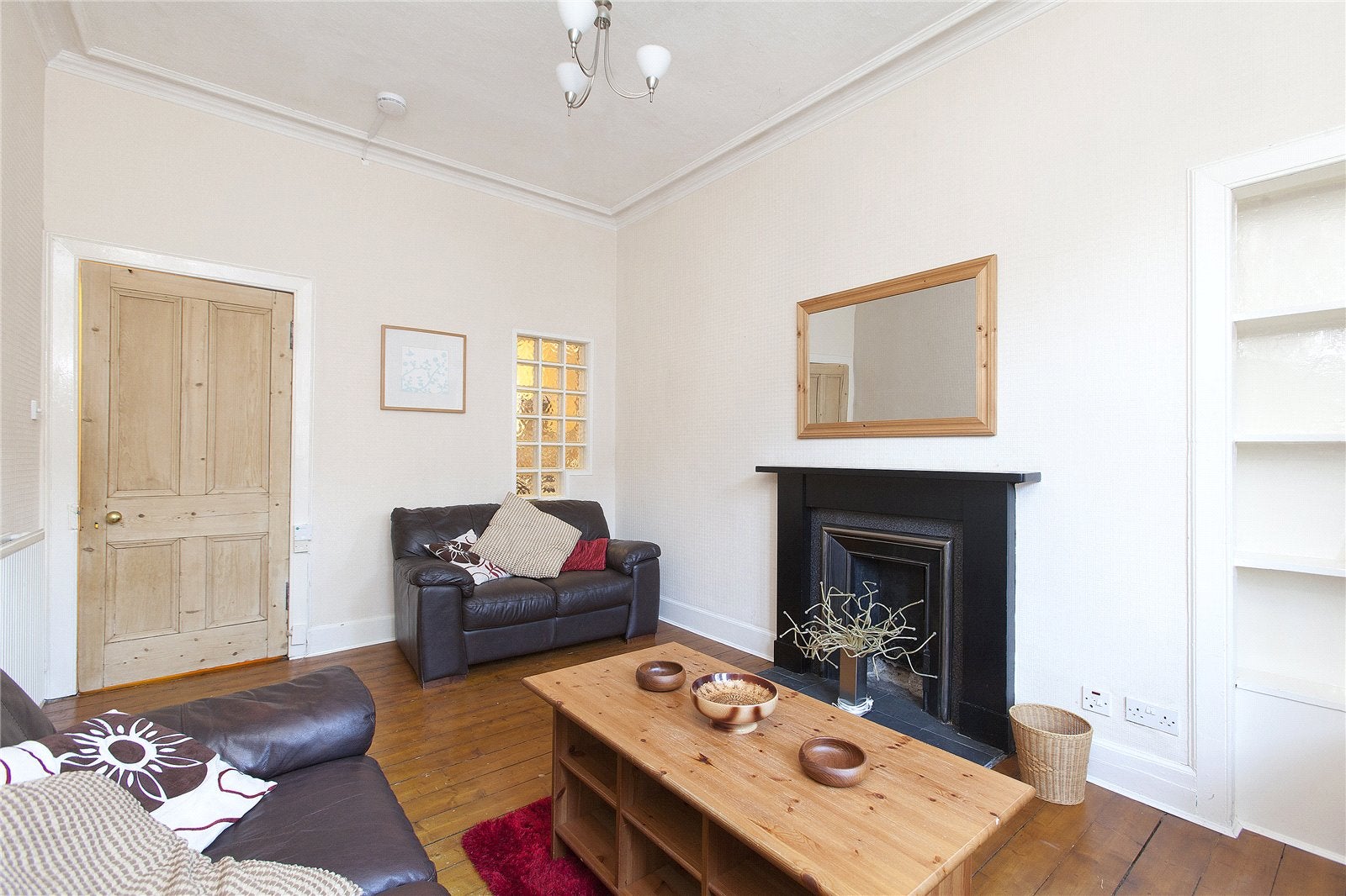 Flat Milton Street in City of Edinburgh