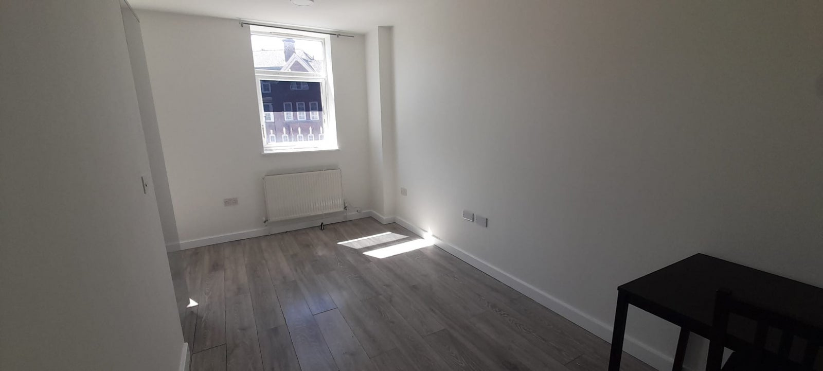Flat Canton Street in Greater London