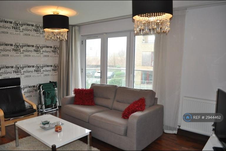 Flat Kings Mill Way in Denham