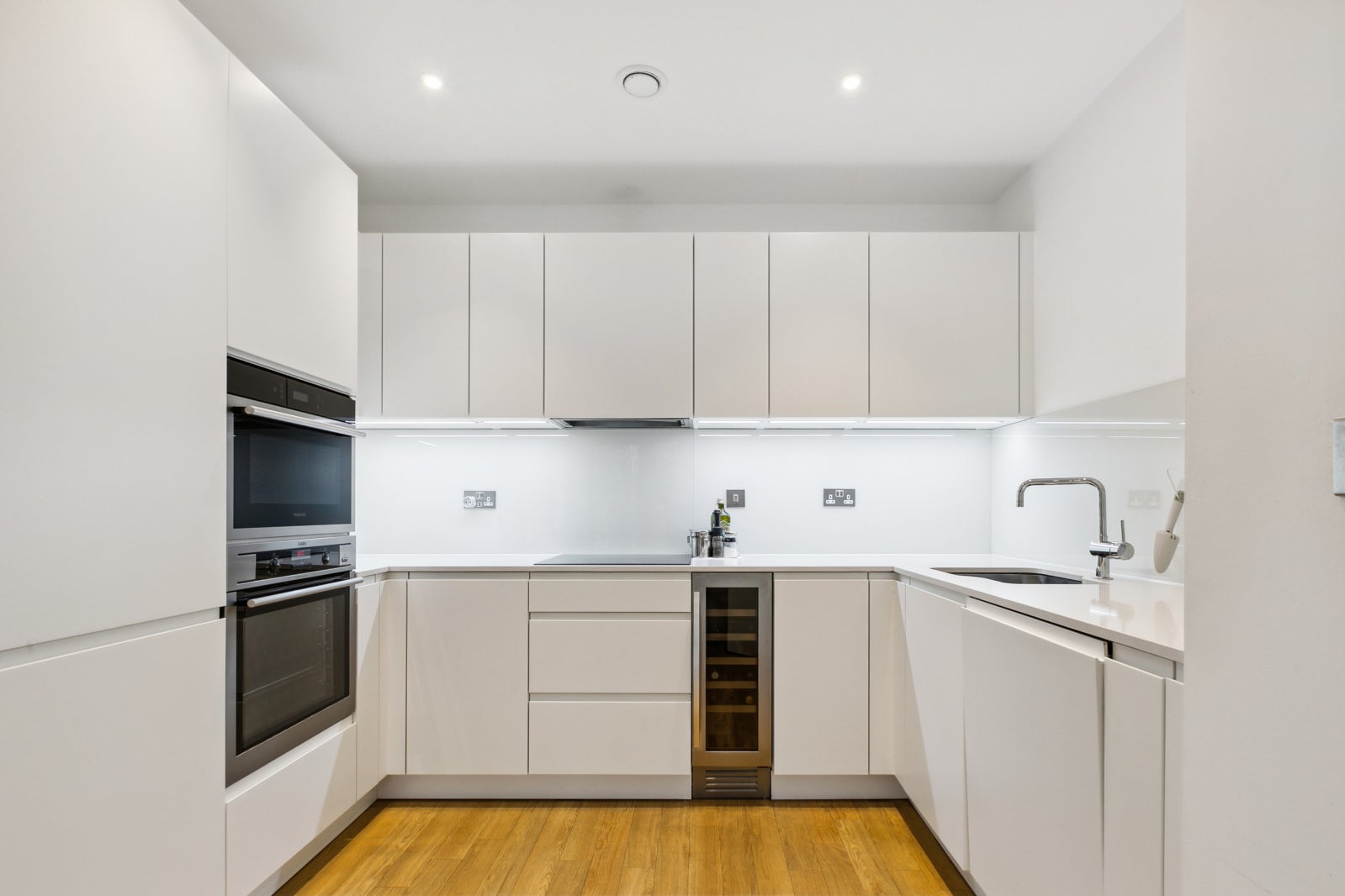 Flat Wandsworth Road in Greater London