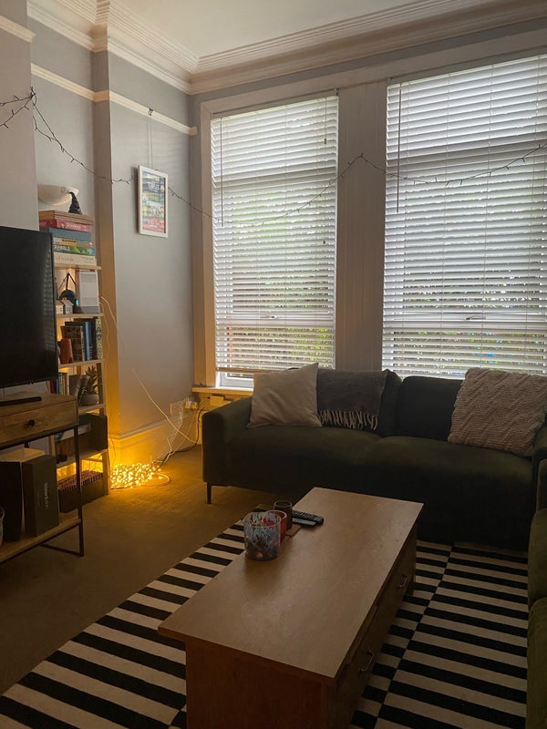 Room Bourne Road in Greater London