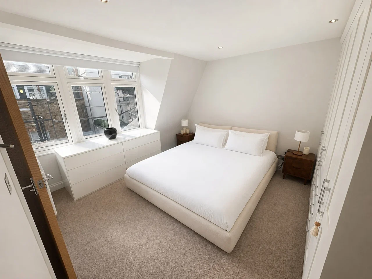 Flat Prince of Wales Terrace in Greater London