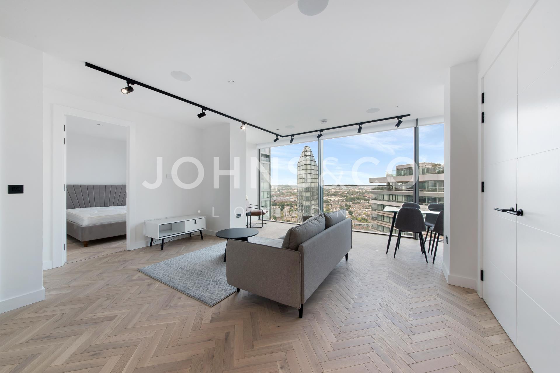 Flat Bolinder Way in London