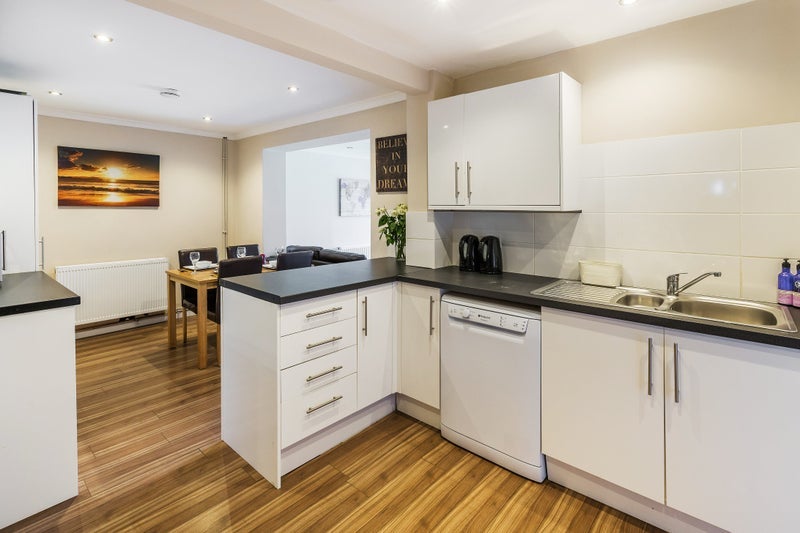 Room Rushetts Road in Crawley