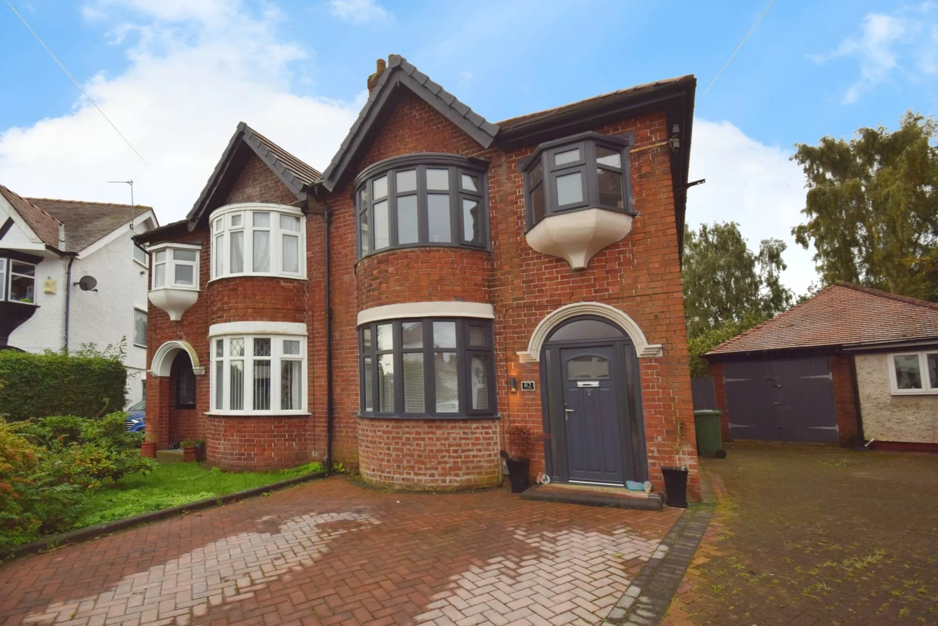 House St Johns Road in Eastham Village