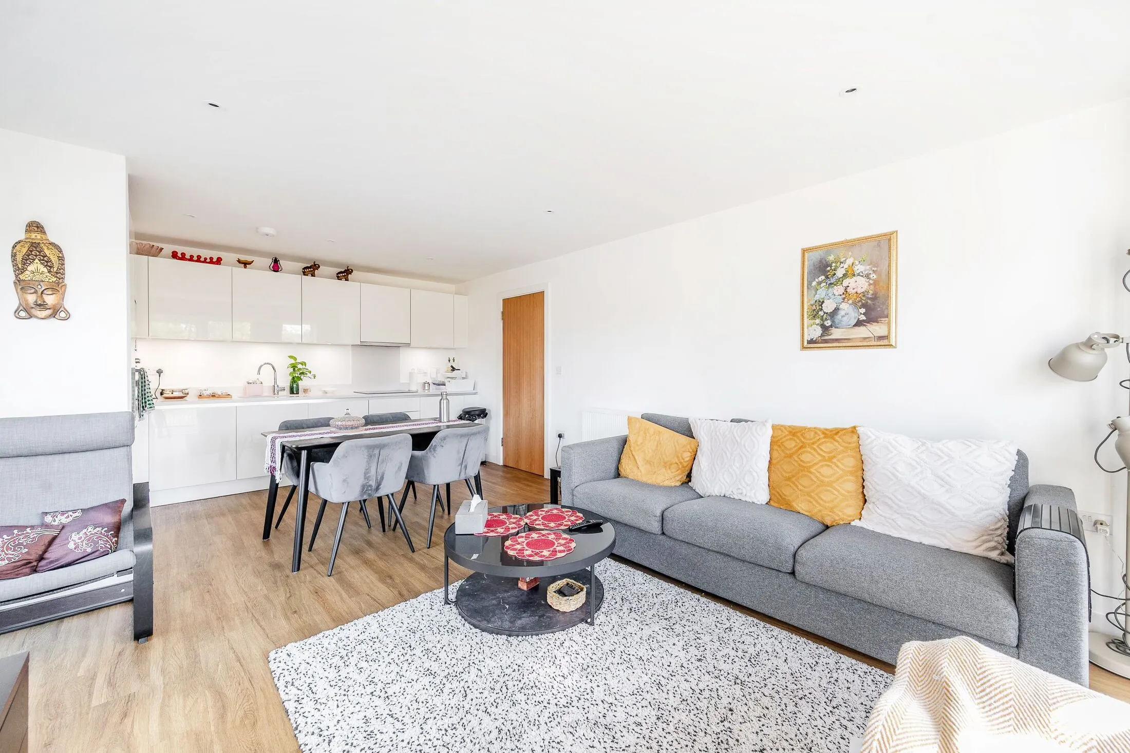 Flat Howard Road in Greater London