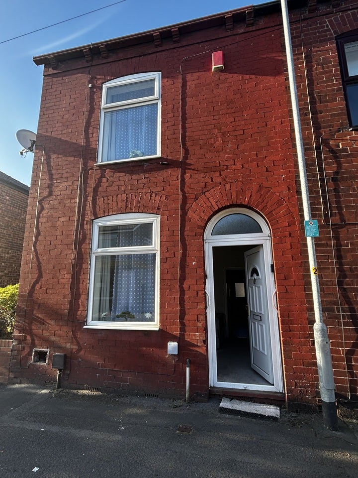House Ashworth Street in Failsworth