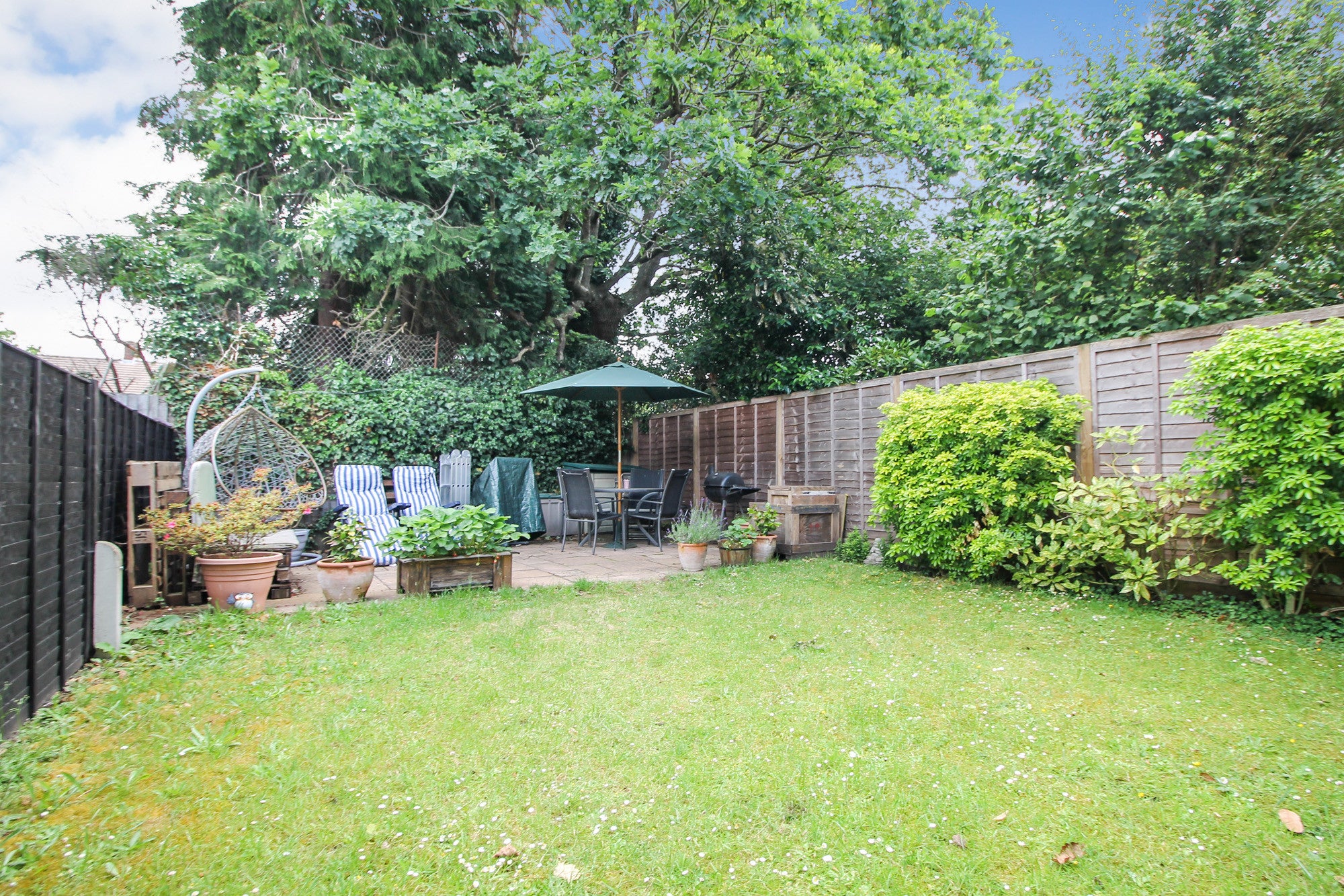 House Haining Gardens in Surrey Heath