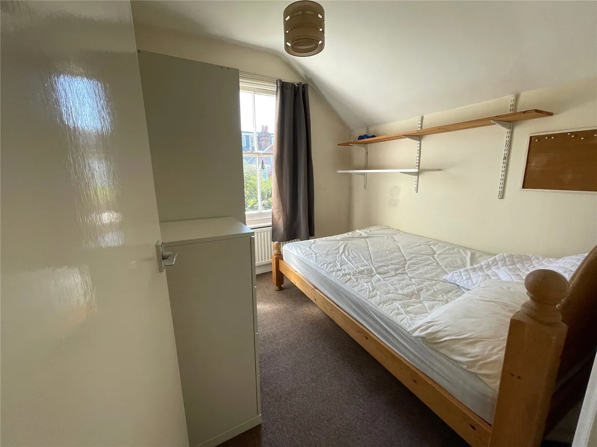 Room Alexandra Road in Oxford