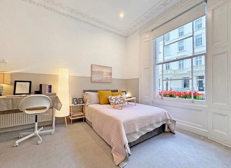 Flat Gloucester Street in City of Westminster