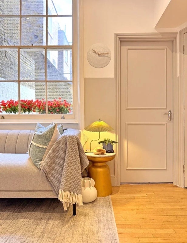 Flat Gloucester Street in City of Westminster