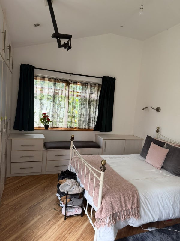 Room Whitehall Road in Halesowen