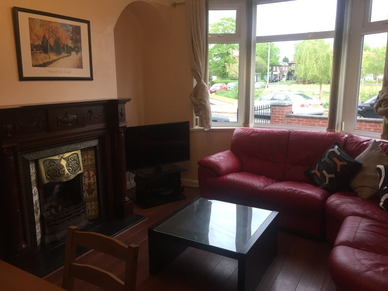 Room Kingsway Crescent in Manchester