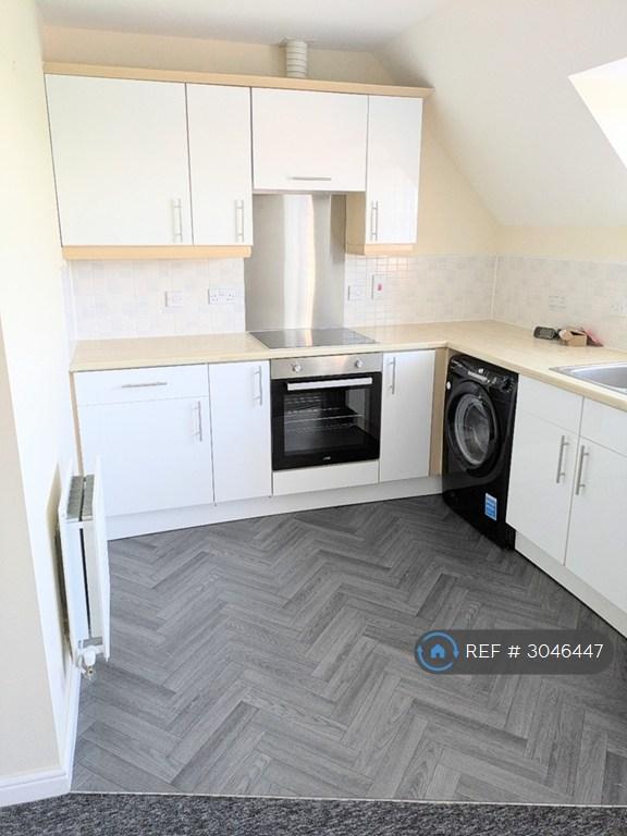 Flat Edmonstone Crescent in Nottingham