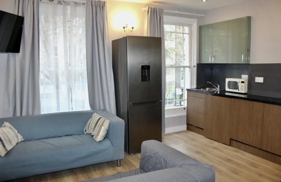 Room New Cross Road in Greater London