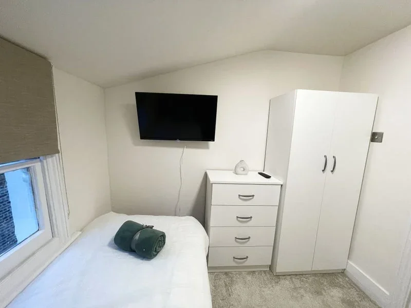 Room West End Lane in Greater London